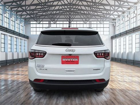 New 2026 Jeep Compass Latitude image 5