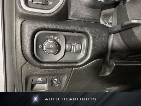 Used 2019 RAM 1500 Big Horn AWD/4WD image 24