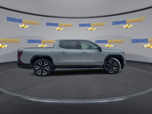 Used 2024 GMC Sierra EV Denali image 12