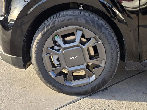 New 2026 Kia Carnival EX image 8