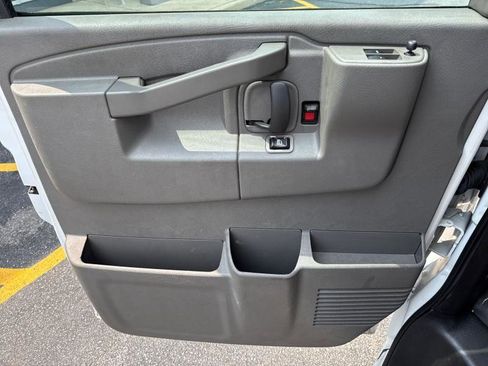 Used 2020 Chevrolet Express 2500 w/ Driver Convenience Package image 27