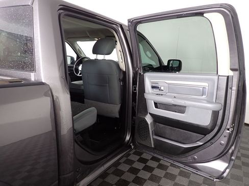 Used 2019 RAM 1500 Classic Warlock AWD/4WD image 38