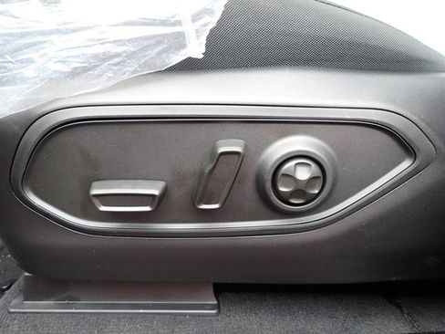 New 2025 Jeep Grand Cherokee Laredo X w/ MOPAR Finishing Package image 18