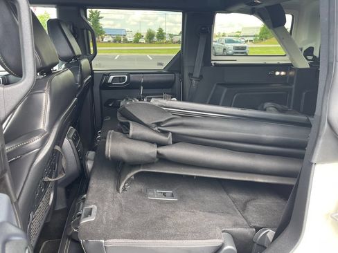 Used 2025 Ford Bronco Badlands AWD/4WD image 15