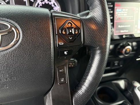 Used 2023 Toyota 4Runner TRD Off-Road Premium AWD/4WD image 23