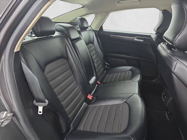 Used 2017 Ford Fusion SE w/ Equipment Group 201A FWD image 20