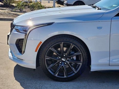 Used 2022 Cadillac CT4 Sport w/ Technology Package image 15