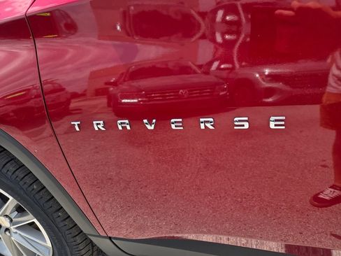 Certified 2023 Chevrolet Traverse LT image 4
