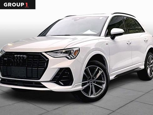 Certified 2024 Audi Q3 2.0T Premium Plus image 1