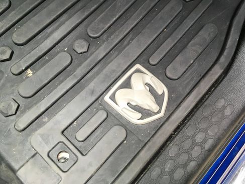 Used 2019 RAM 1500 Classic SLT w/ SLT Plus D←cor Group AWD/4WD image 33