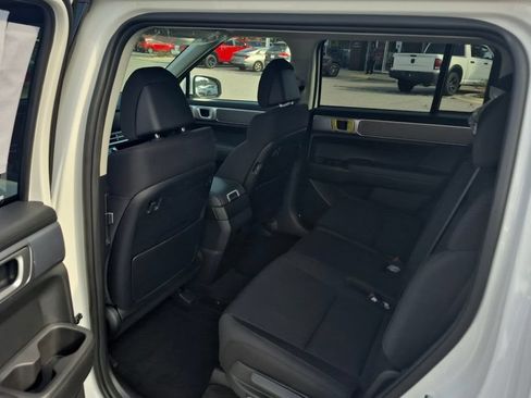 New 2027 Hyundai Santa Fe SE FWD image 16