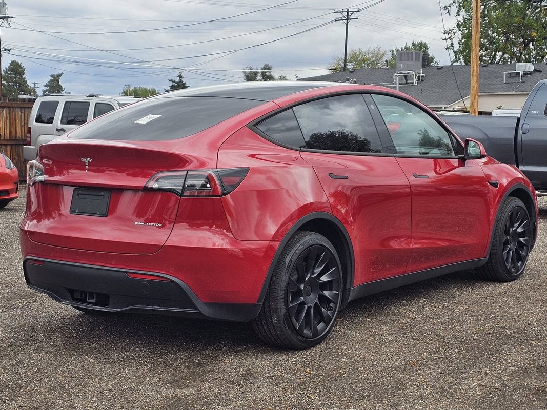 Used 2022 Tesla Model Y Long Range AWD/4WD image 3