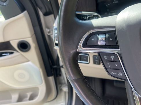 Used 2021 Lincoln Navigator Reserve w/ Luxury Package AWD/4WD image 24