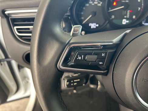 Used 2022 Porsche Macan AWD/4WD image 49