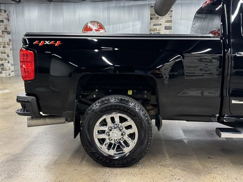 Used 2019 Chevrolet Silverado 3500 High Country w/ Duramax Plus Package AWD/4WD image 17