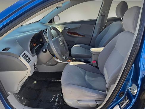 Used 2009 Toyota Corolla XLE image 12