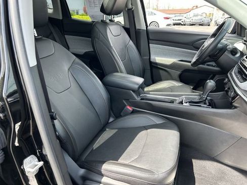 Used 2022 Jeep Compass Latitude w/ Sun and Sound Group AWD/4WD image 26