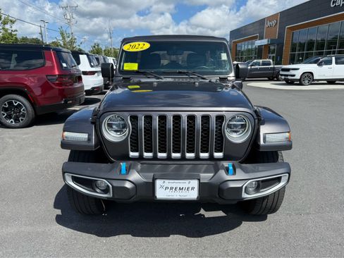 Used 2022 Jeep Wrangler Unlimited Sahara w/ Cold Weather Group image 4
