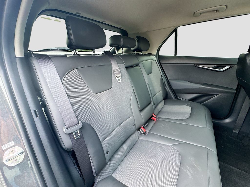 Certified 2023 Kia Niro EX Touring FWD image 31