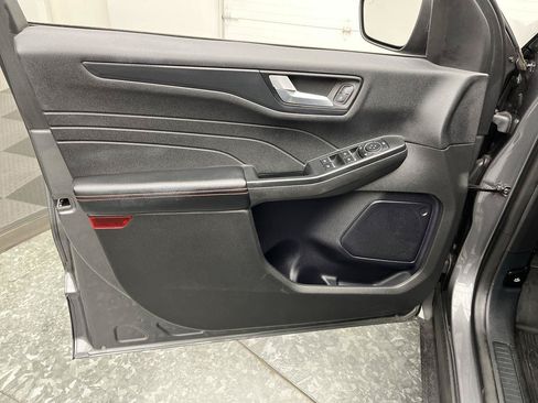 Certified 2024 Ford Escape ST-Line w/ Tech Pack #1 AWD/4WD image 8