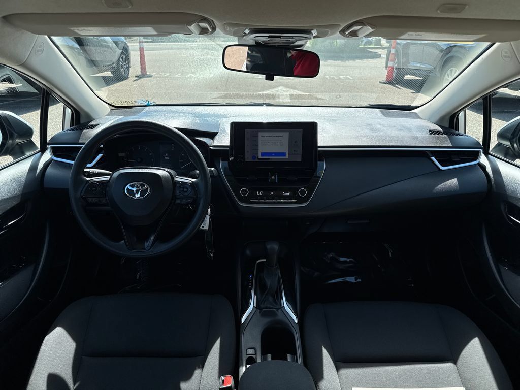 Used 2024 Toyota Corolla LE FWD image 10