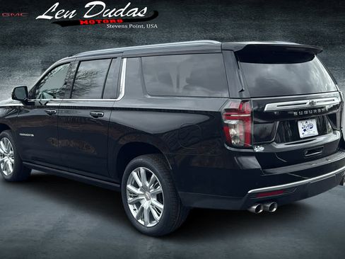 Certified 2023 Chevrolet Suburban High Country AWD/4WD image 3