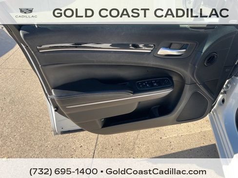 Used 2018 Chrysler 300 S image 12