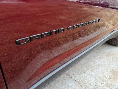 New 2025 Jeep Grand Cherokee L Limited w/ Black Appearance Package image 14