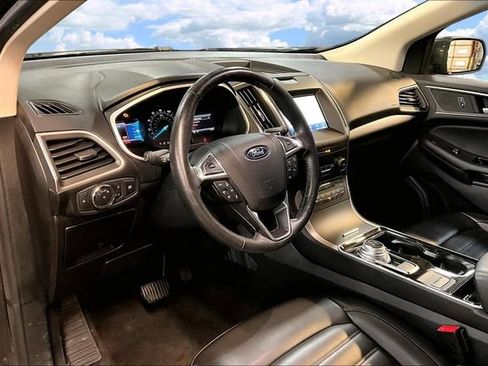 Used 2020 Ford Edge SEL image 17