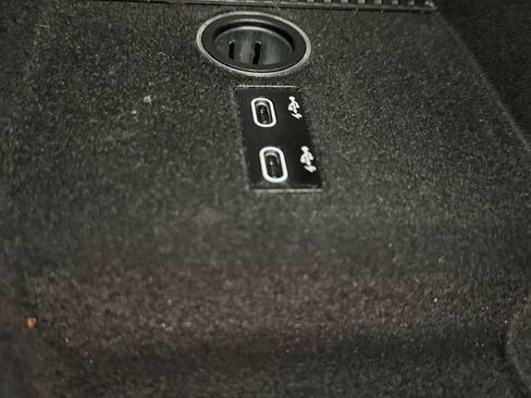 Used 2025 BMW 740i RWD image 6