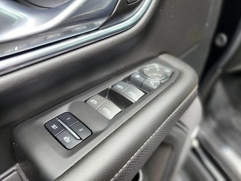 Used 2024 Chevrolet Tahoe Premier AWD/4WD image 19