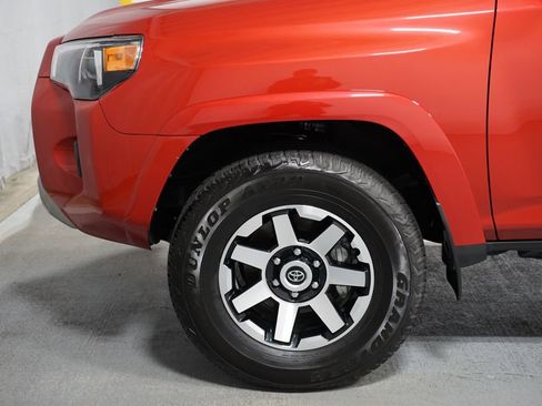 Certified 2024 Toyota 4Runner TRD Off-Road Premium image 5