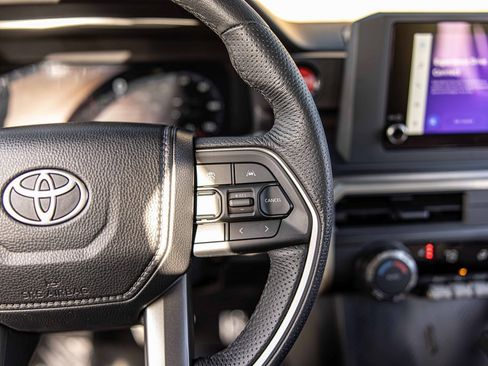 Used 2025 Toyota Tacoma TRD Sport image 23