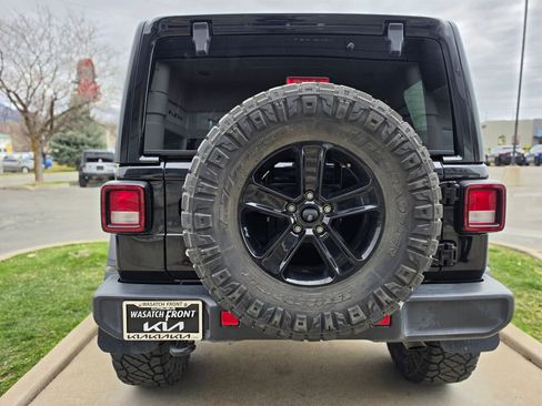 Used 2020 Jeep Wrangler Unlimited Sahara image 6