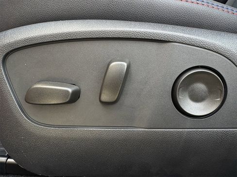 New 2026 Chevrolet Equinox EV RS image 20