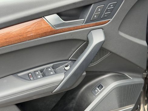 Used 2023 Audi Q5 2.0T Premium Plus w/ Premium Plus Package image 12