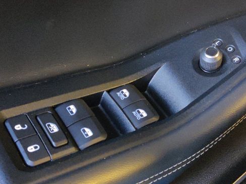 Used 2022 Jeep Grand Cherokee L Limited RWD image 27