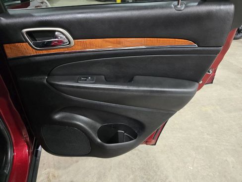Used 2012 Jeep Grand Cherokee Overland image 33