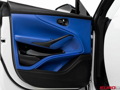 Used 2022 Aston Martin DBX image 20