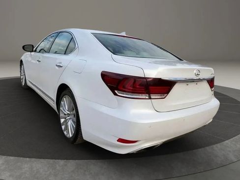 Used 2015 Lexus LS 460 AWD w/ Comfort Package image 2