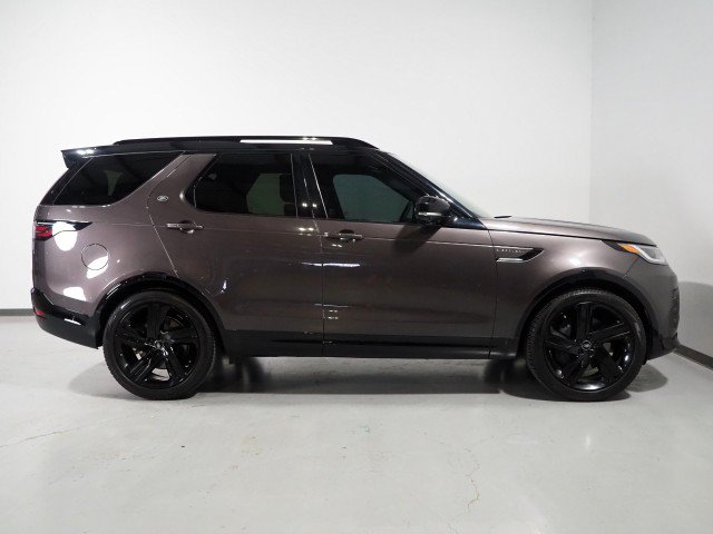 Used 2024 Land Rover Discovery Dynamic SE AWD/4WD image 5