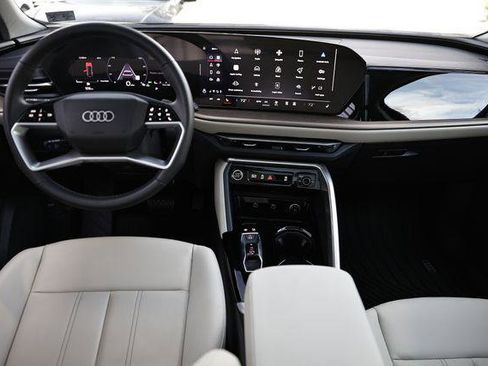 Certified 2025 Audi Q5 Premium image 26