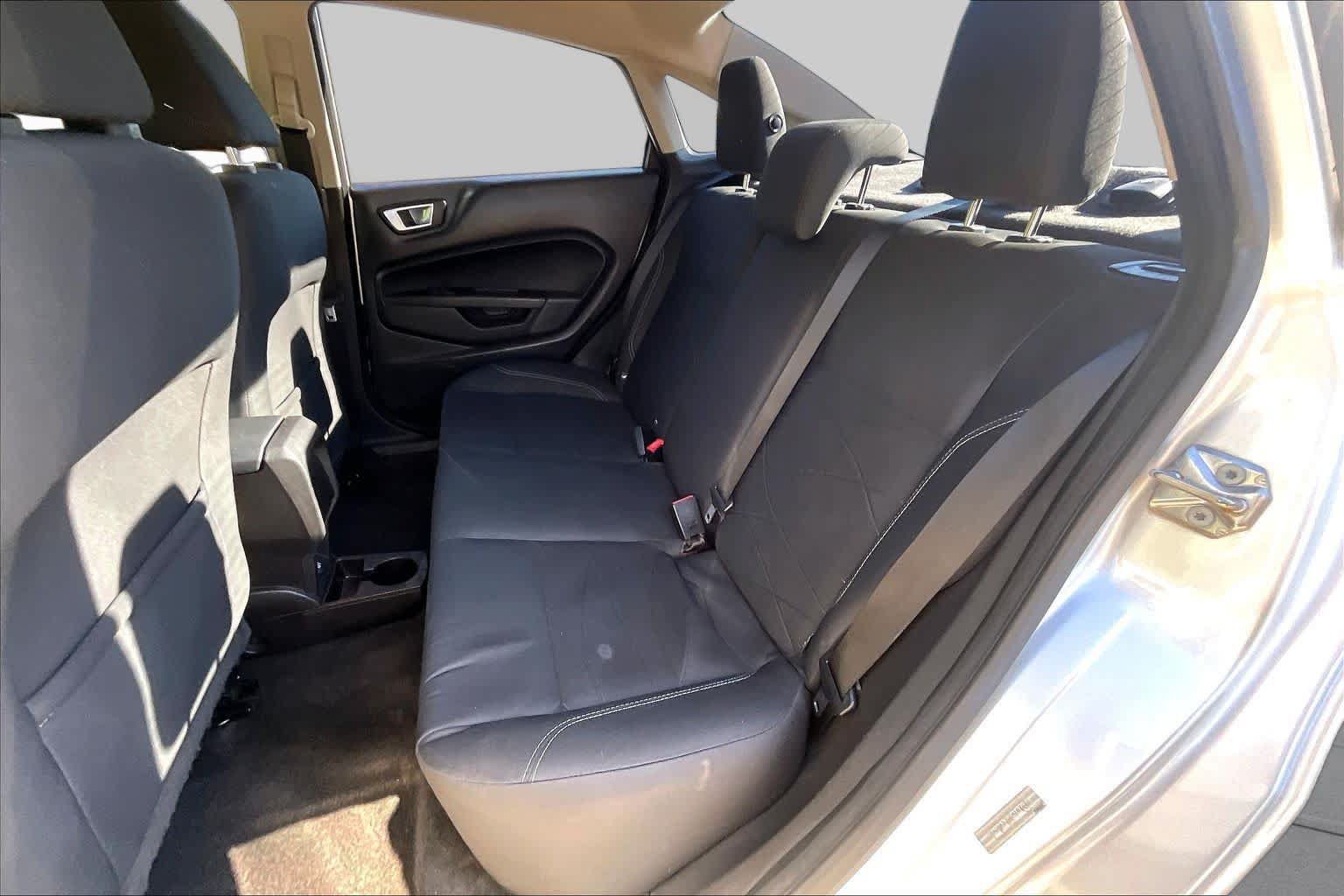 Used 2015 Ford Fiesta SE FWD image 20