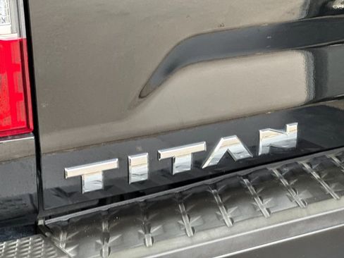 Used 2022 Nissan Titan S w/ S Utility Package image 24
