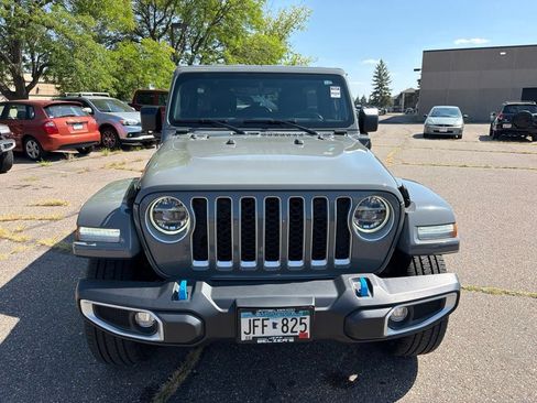 Used 2022 Jeep Wrangler Unlimited Sahara w/ Cold Weather Group AWD/4WD image 2