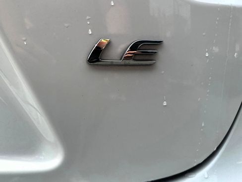 Used 2024 Toyota Corolla LE FWD image 7