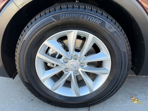 Used 2018 Kia Sorento LX image 11