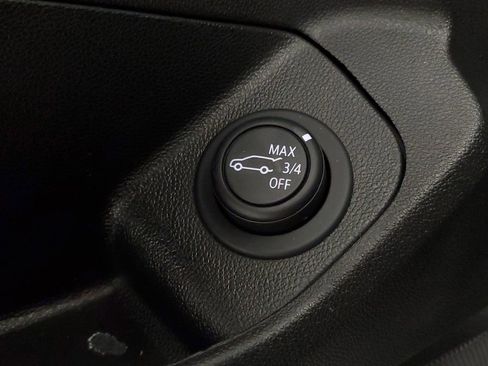 Used 2023 GMC Terrain SLT image 16