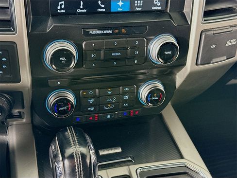 Used 2018 Ford F150 Lariat w/ Equipment Group 501A Mid image 10