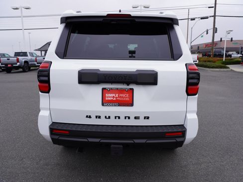 New 2026 Toyota 4Runner SR5 image 11